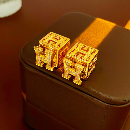 金色鋯石字母鏤空耳環