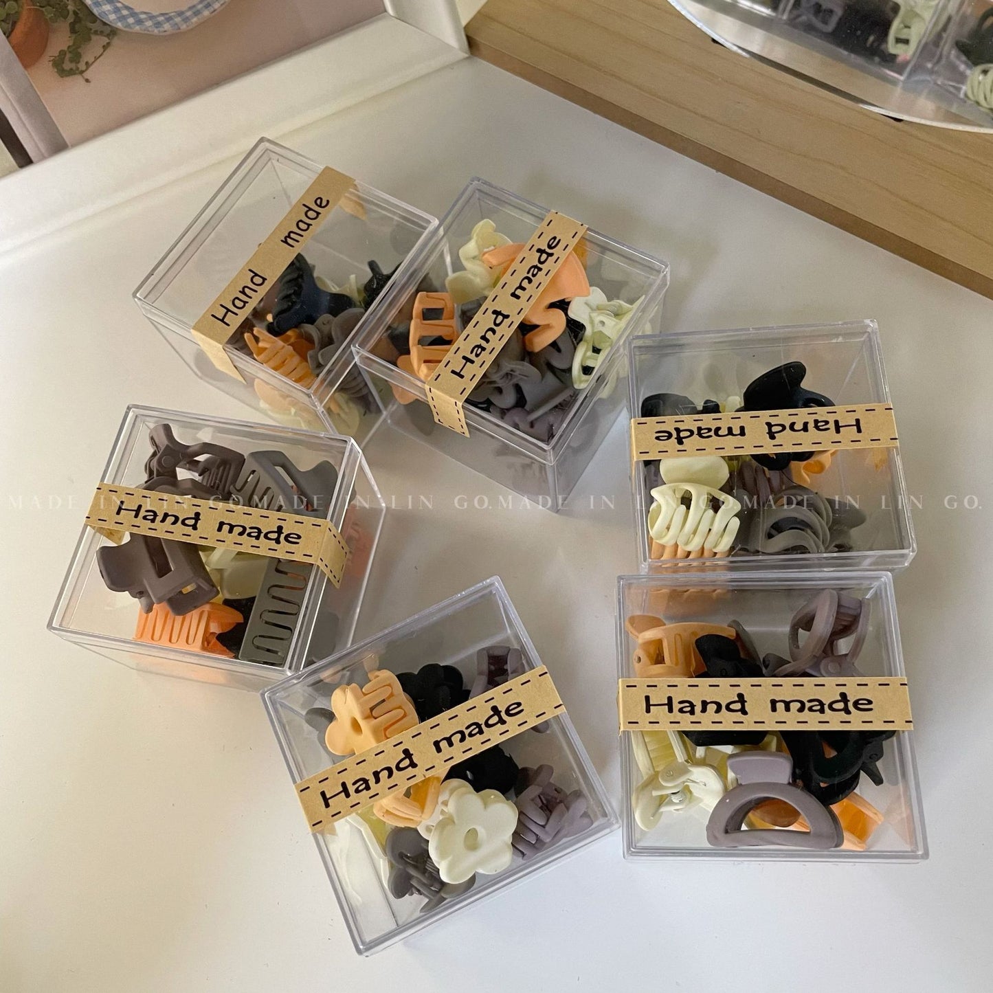 小巧簡約鯊魚夾－商品主圖｜https://igowo.tw/