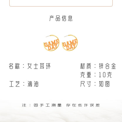 琺瑯字母簡約耳釘－細節特寫2｜https://igowo.tw/