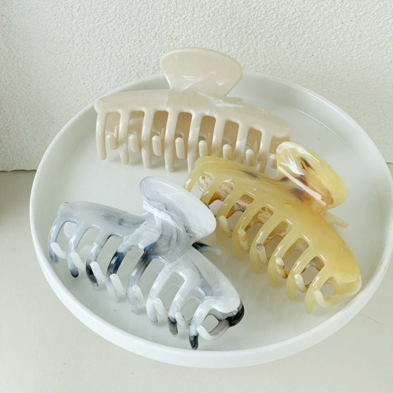 海星花朵暈染鯊魚夾－三朵花暈染灰色款實拍｜https://igowo.tw/