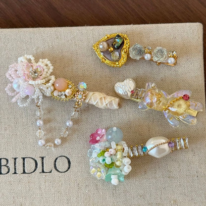 彩色鋯石花朵髮夾－細節特寫1｜https://igowo.tw/