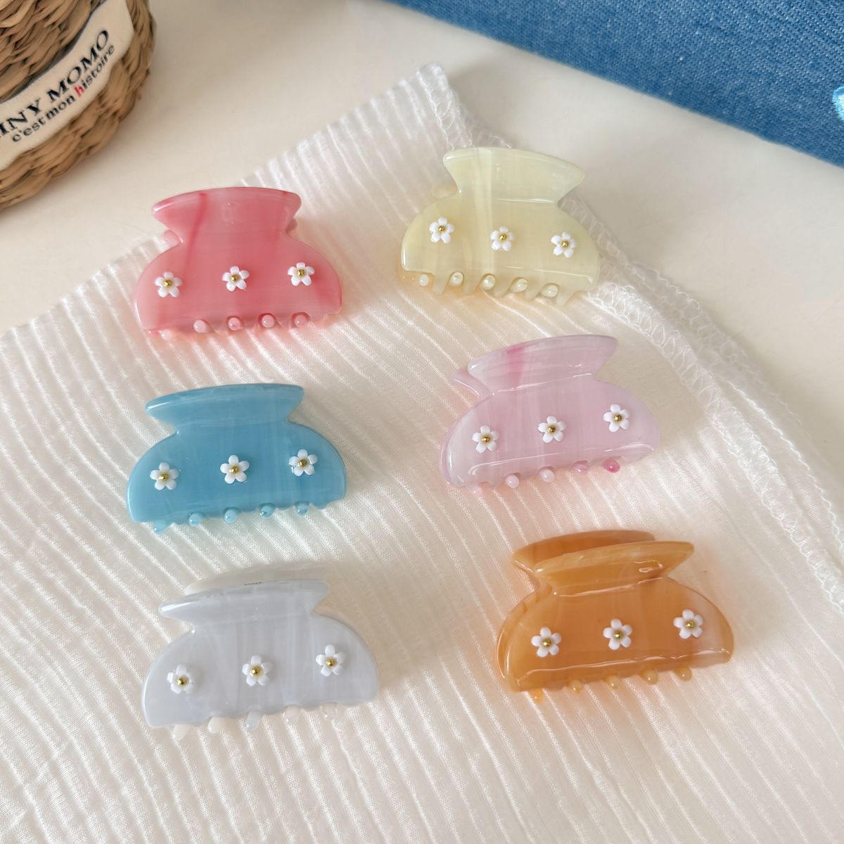 醋酸板材雛菊鯊魚夾－細節特寫1｜https://igowo.tw/