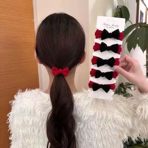 紅色彈力繩蝴蝶結髮圈－第二視角實拍｜https://igowo.tw/