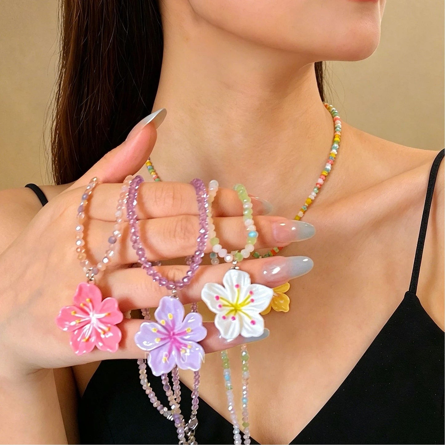 粉色水晶花朵流蘇項鍊－第二視角實拍｜https://igowo.tw/