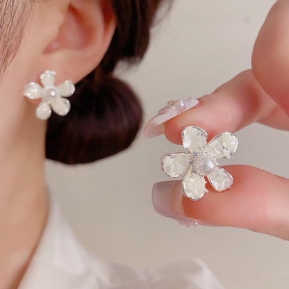 花朵簡約耳釘－商品主圖｜https://igowo.tw/