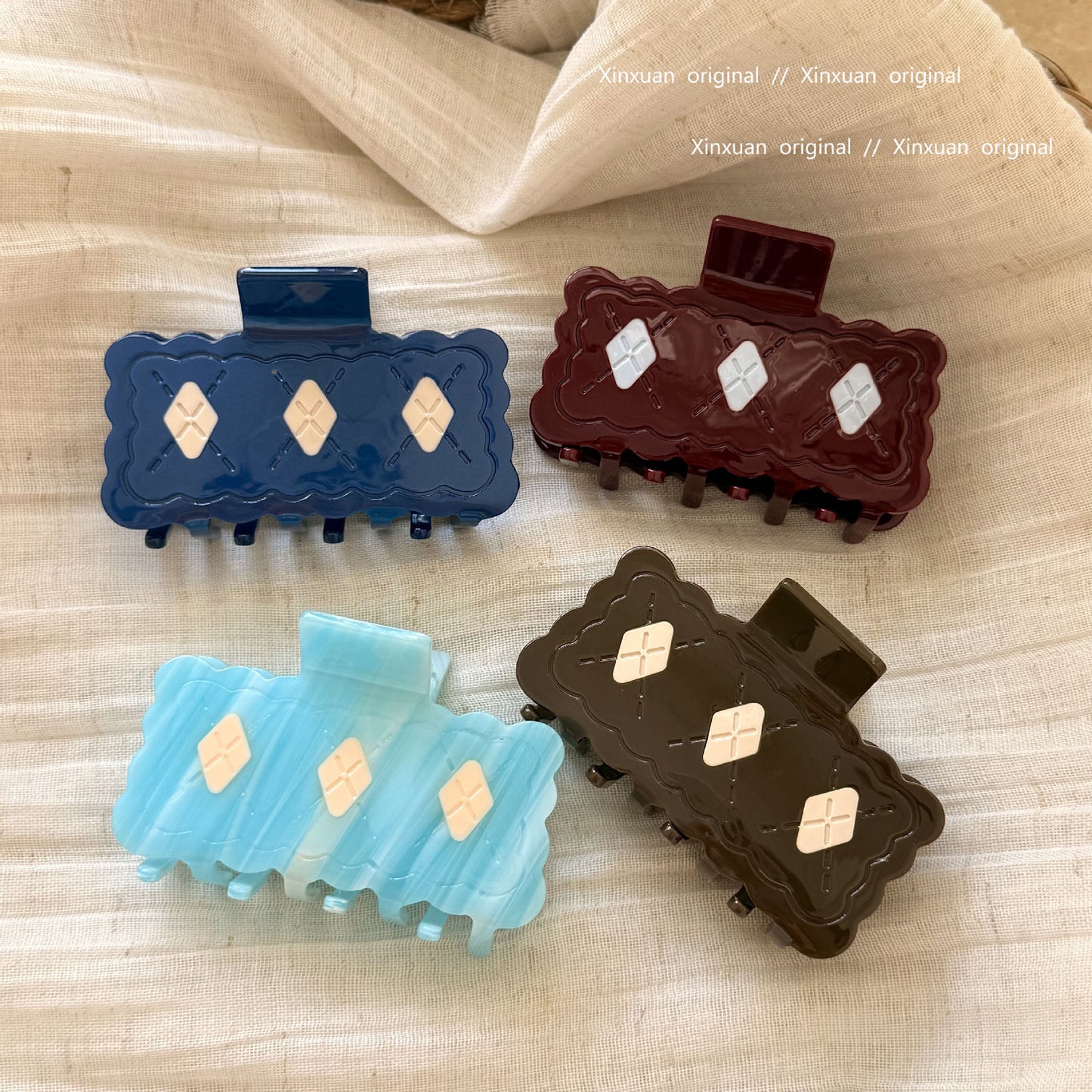 醋酸板材復古鯊魚夾－商品主圖｜https://igowo.tw/