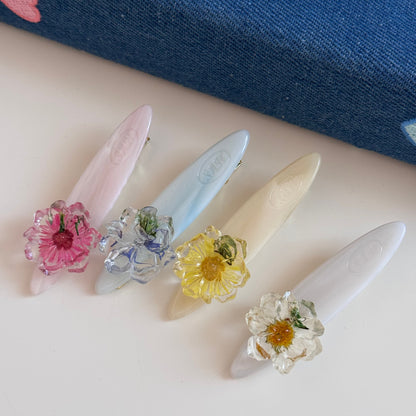 樹脂雛菊髮夾－樹脂小花夾-藍色款實拍｜https://igowo.tw/