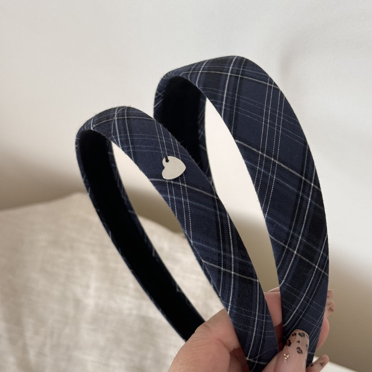 布面格紋復古髮箍－商品主圖｜https://igowo.tw/