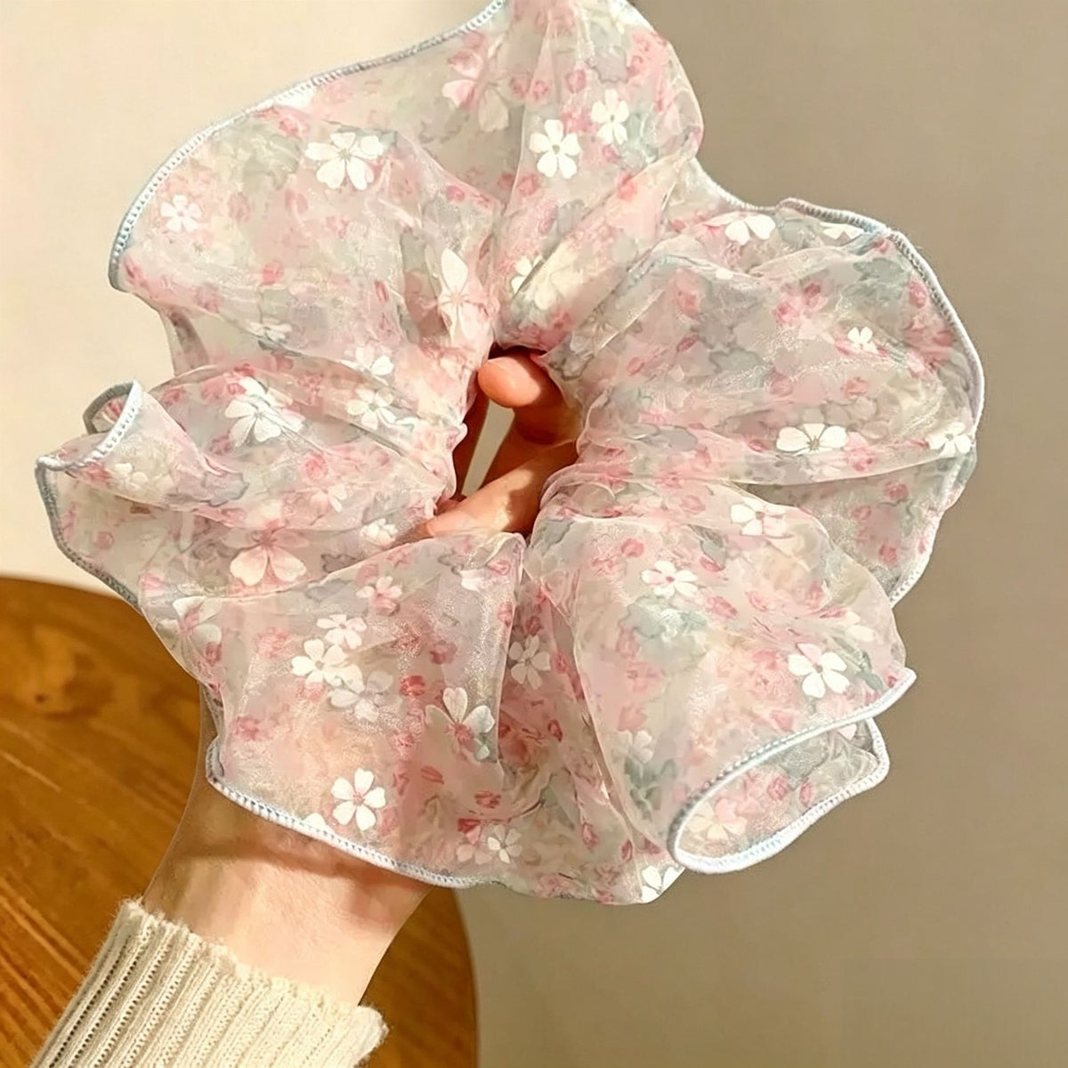 布面格紋碎花髮圈－細節特寫1｜https://igowo.tw/
