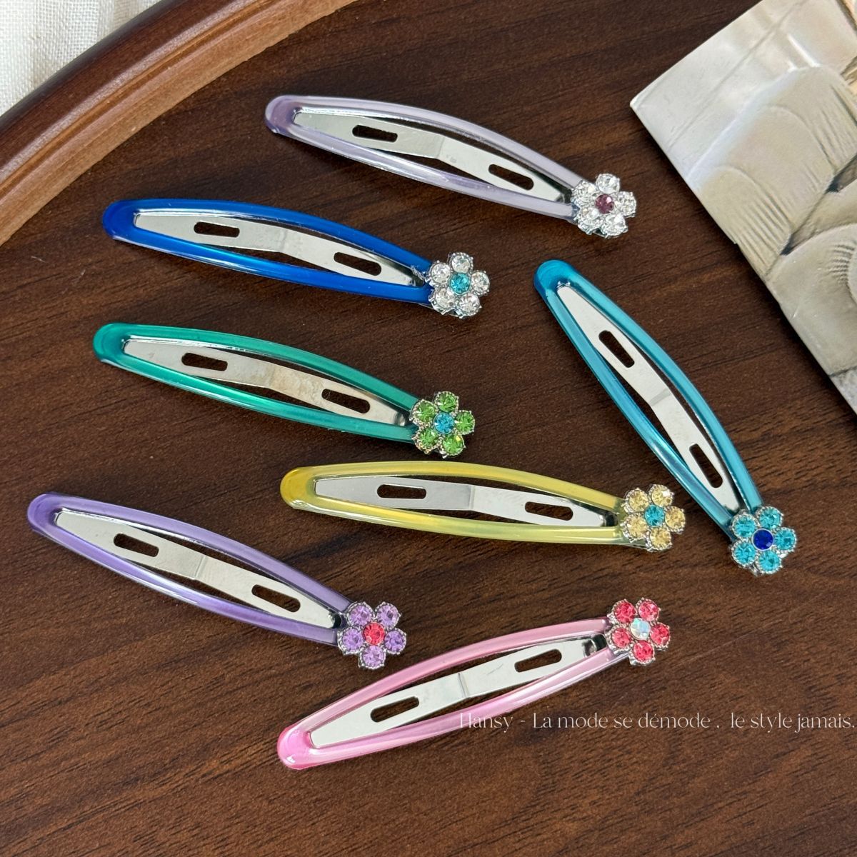 彩色鋯石金屬花朵髮夾－商品主圖｜https://igowo.tw/