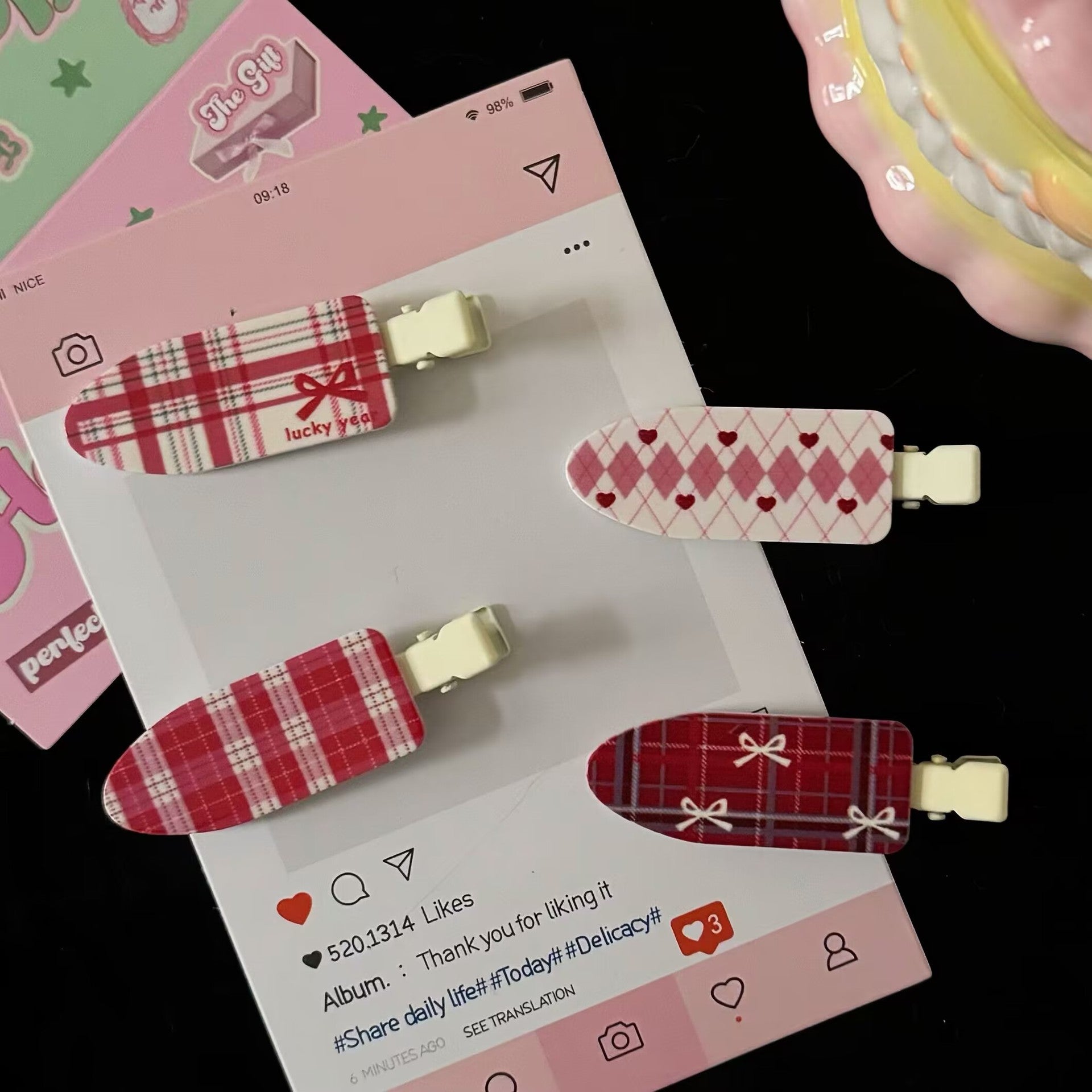 紅色蝴蝶結簡約髮夾－商品主圖｜https://igowo.tw/