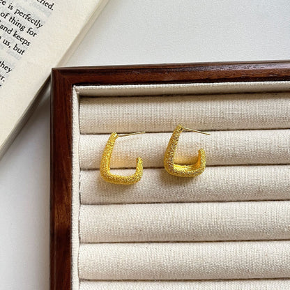 金屬方形磨砂拉絲耳釘－商品主圖｜https://igowo.tw/