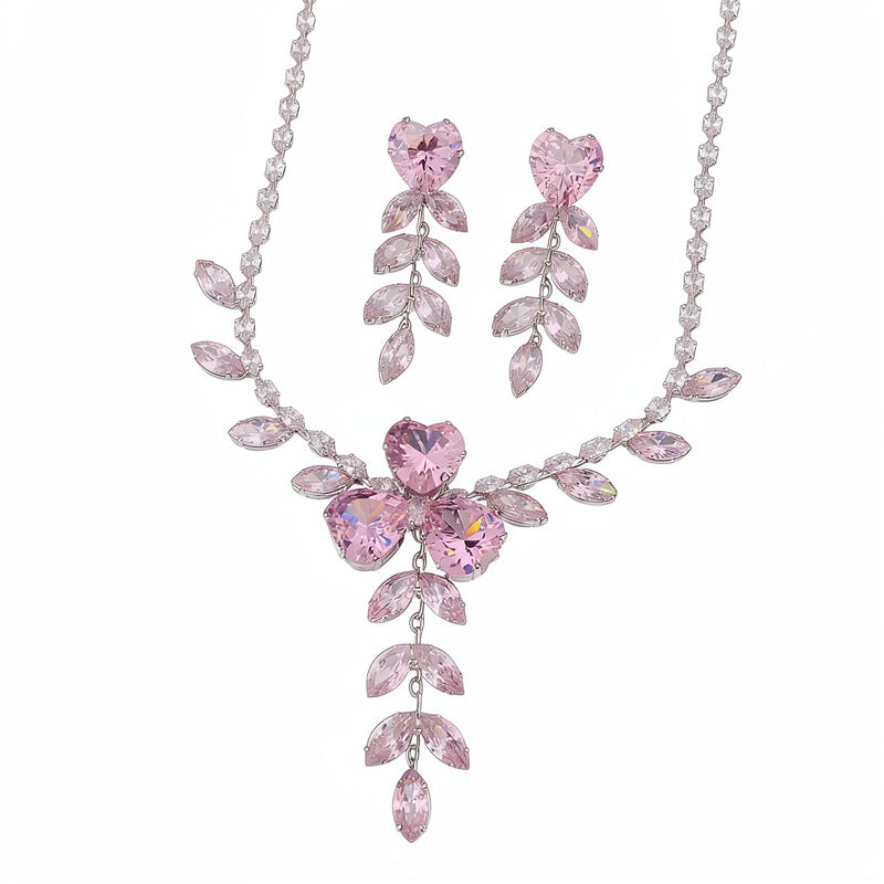 鋯石愛心項鍊耳環組－細節特寫3｜https://igowo.tw/