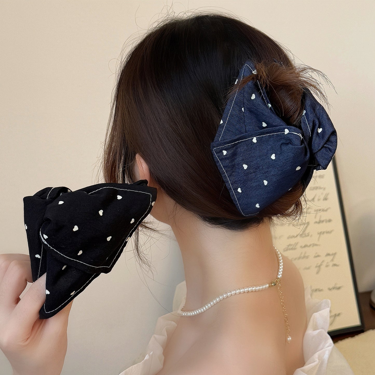 布面愛心三角形髮夾－商品主圖｜https://igowo.tw/