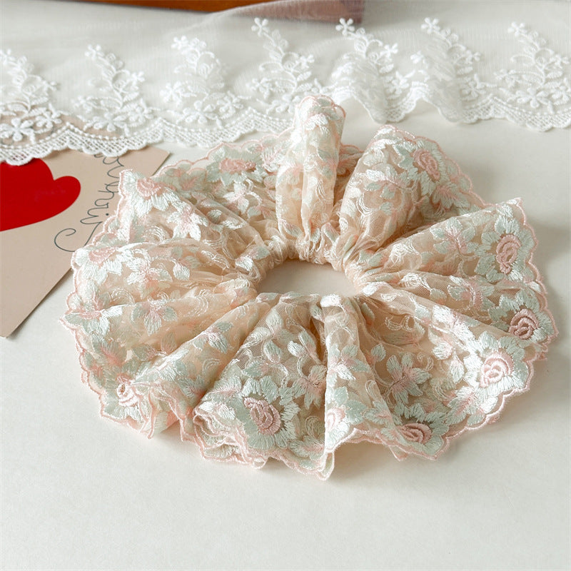 蕾絲大腸圈刺繡髮圈－商品主圖｜https://igowo.tw/