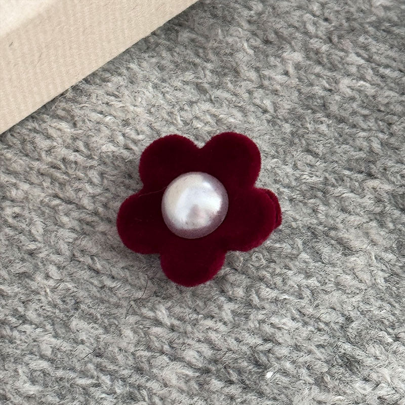 珍珠絨面花朵復古髮夾－水鑽愛心-絲絨款細節｜https://igowo.tw/