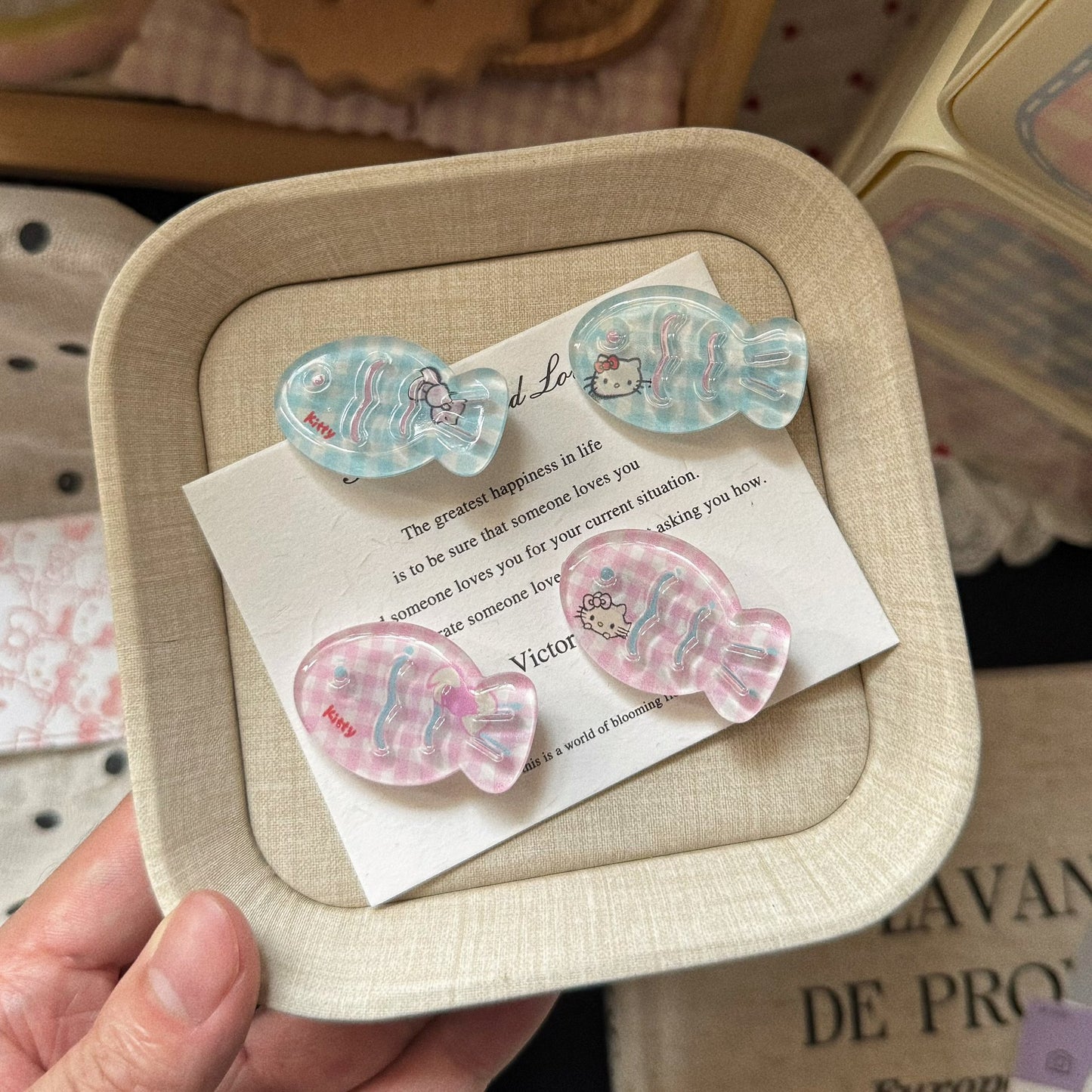 魚尾貓咪髮夾－藍色貓咪髮夾款實拍｜https://igowo.tw/