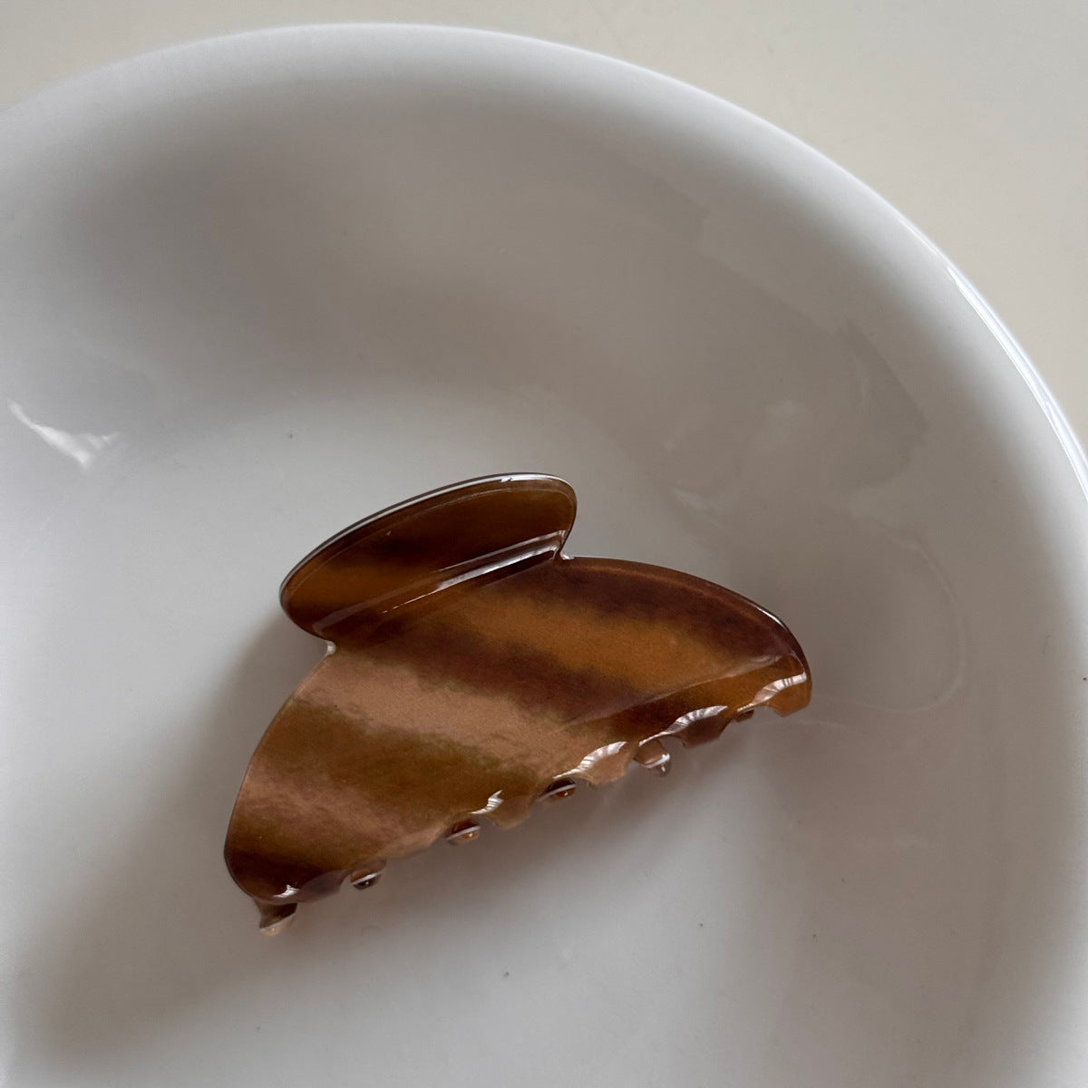 彩色復古鯊魚夾