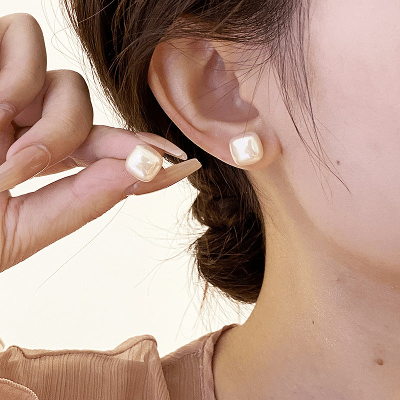 S925珍珠方形簡約耳釘－商品主圖｜https://igowo.tw/
