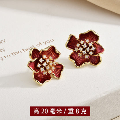 復古紅簡約耳釘－細節特寫4｜https://igowo.tw/