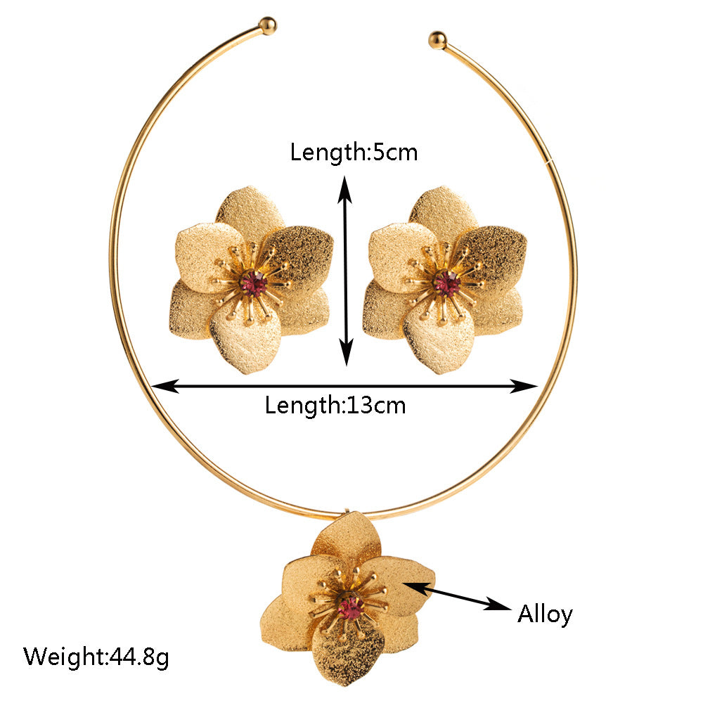 金屬花朵項鍊耳環組－白色款實拍｜https://igowo.tw/