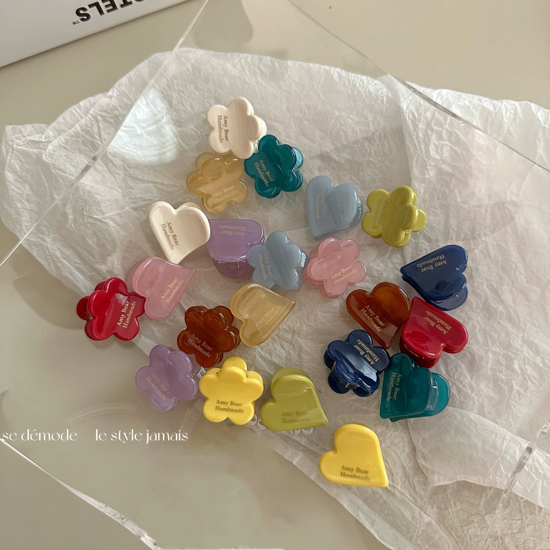 愛心花朵小巧鯊魚夾－商品主圖｜https://igowo.tw/