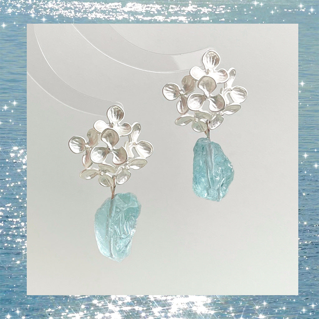 水晶天然石花朵耳環－商品主圖｜https://igowo.tw/