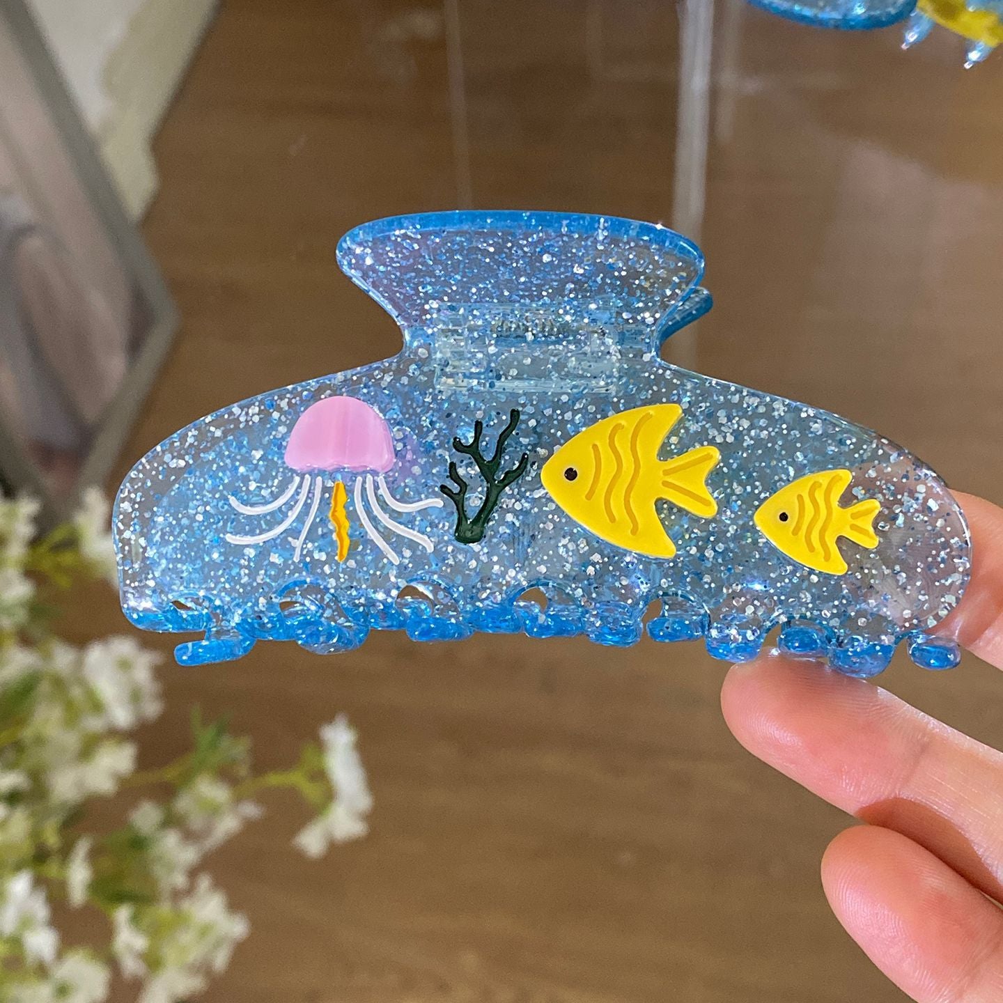 醋酸板材貝殼鯊魚夾－藍色半圓星星貝殼款細節｜https://igowo.tw/