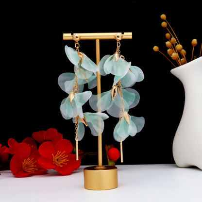 粉色珍珠花朵流蘇耳環－細節特寫5｜https://igowo.tw/