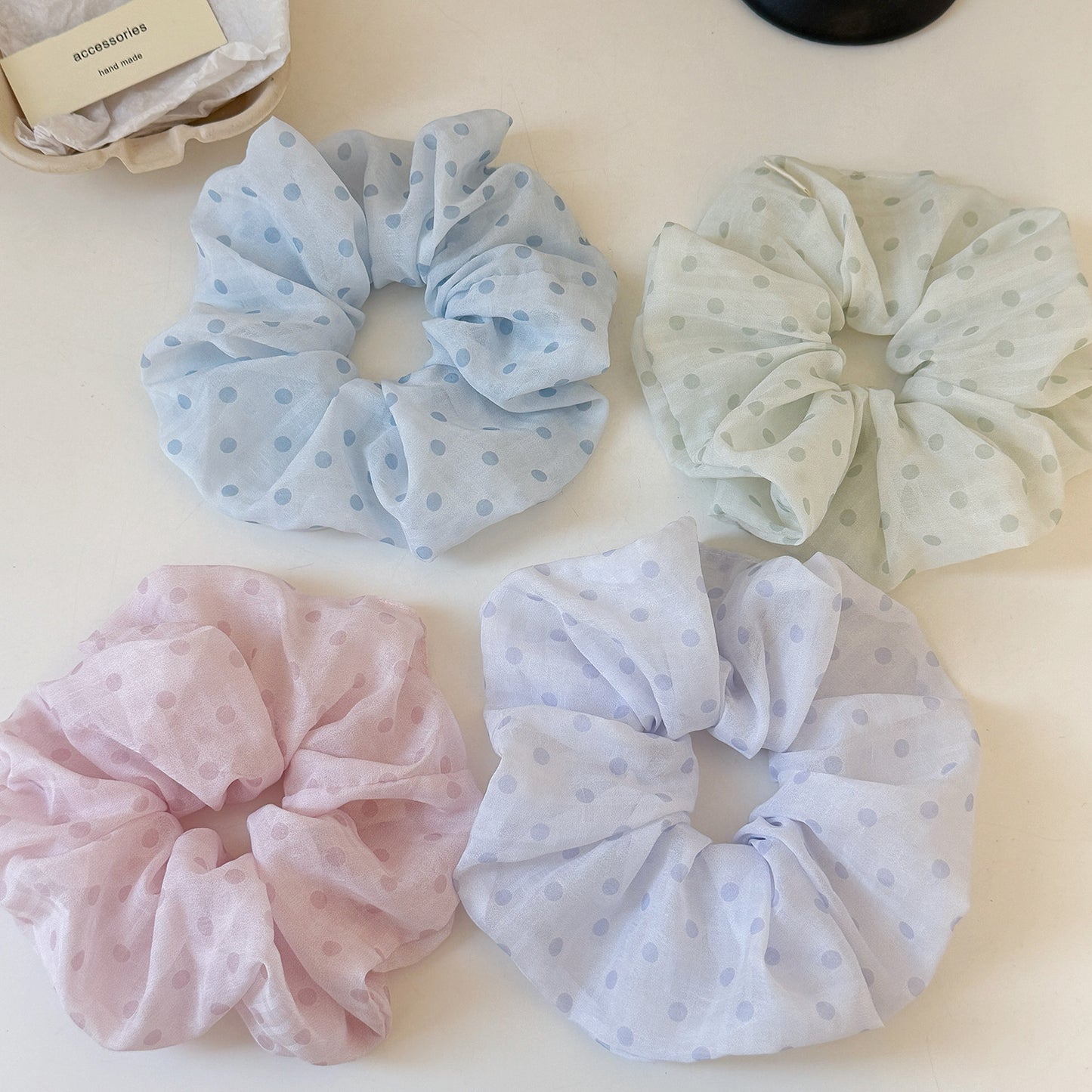 繽紛網紗波點髮圈－商品主圖｜https://igowo.tw/
