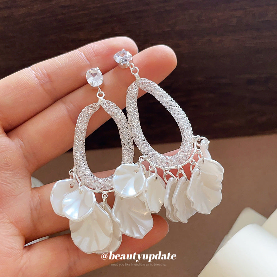 鋯石花朵流蘇耳釘－商品主圖｜https://igowo.tw/