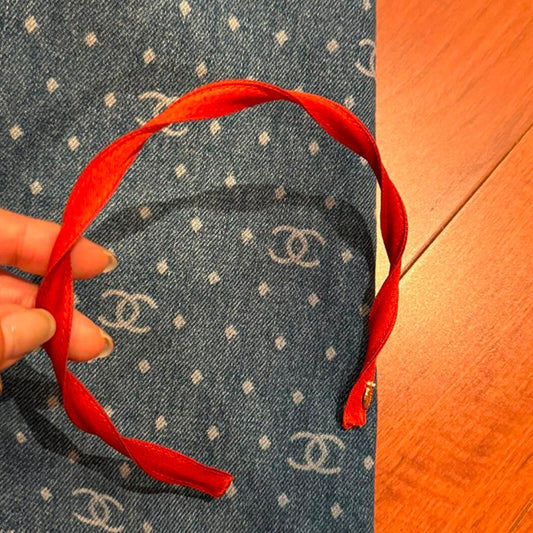 紅色緞帶扭紋兩用髮箍－商品主圖｜https://igowo.tw/