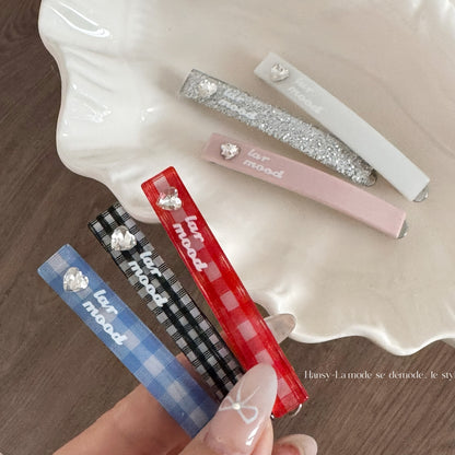 彩色鋯石愛心格紋髮夾－第二視角實拍｜https://igowo.tw/