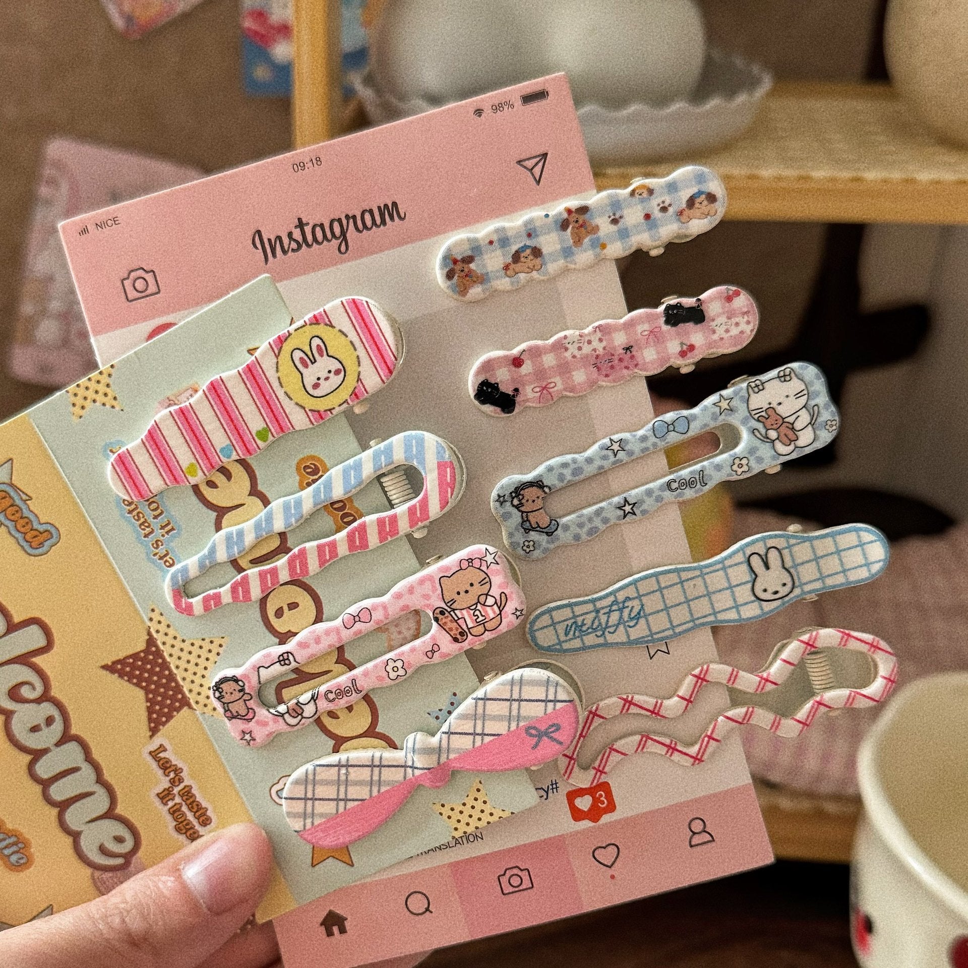 繽紛格紋貓咪髮夾－商品主圖｜https://igowo.tw/