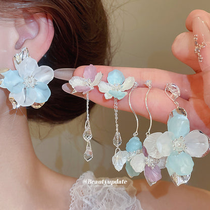 珍珠水滴花朵鑲鑽耳釘－商品主圖｜https://igowo.tw/