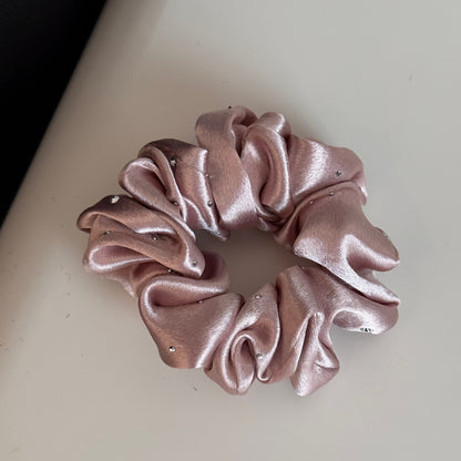鋯石大腸圈鑲鑽髮圈－細節特寫5｜https://igowo.tw/
