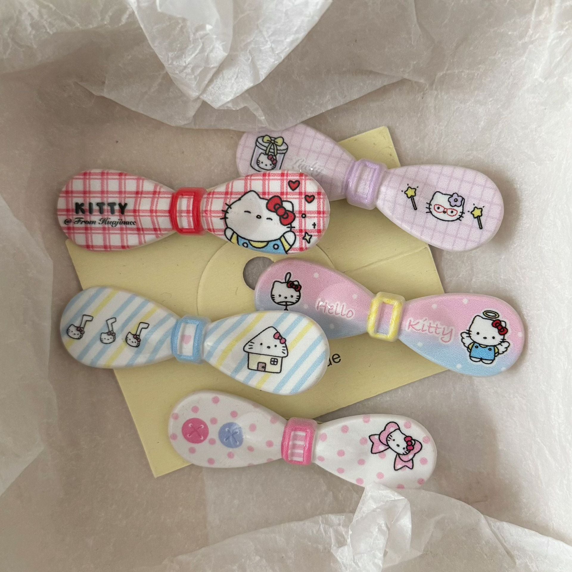繽紛貓咪領結髮夾－商品主圖｜https://igowo.tw/