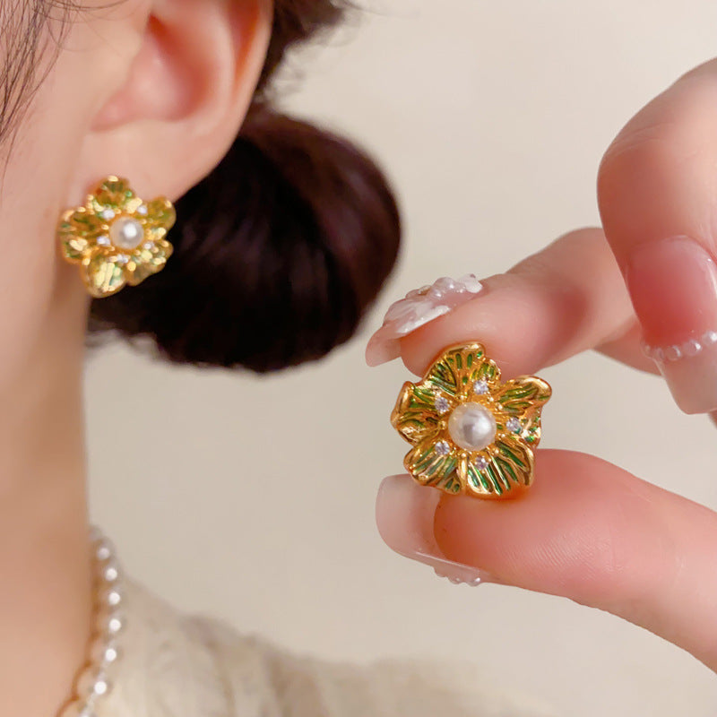 綠色珍珠花朵簡約耳環－商品主圖｜https://igowo.tw/