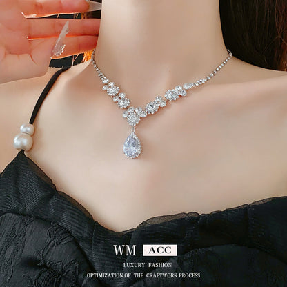 鋯石水滴項鍊耳環組－細節特寫2｜https://igowo.tw/