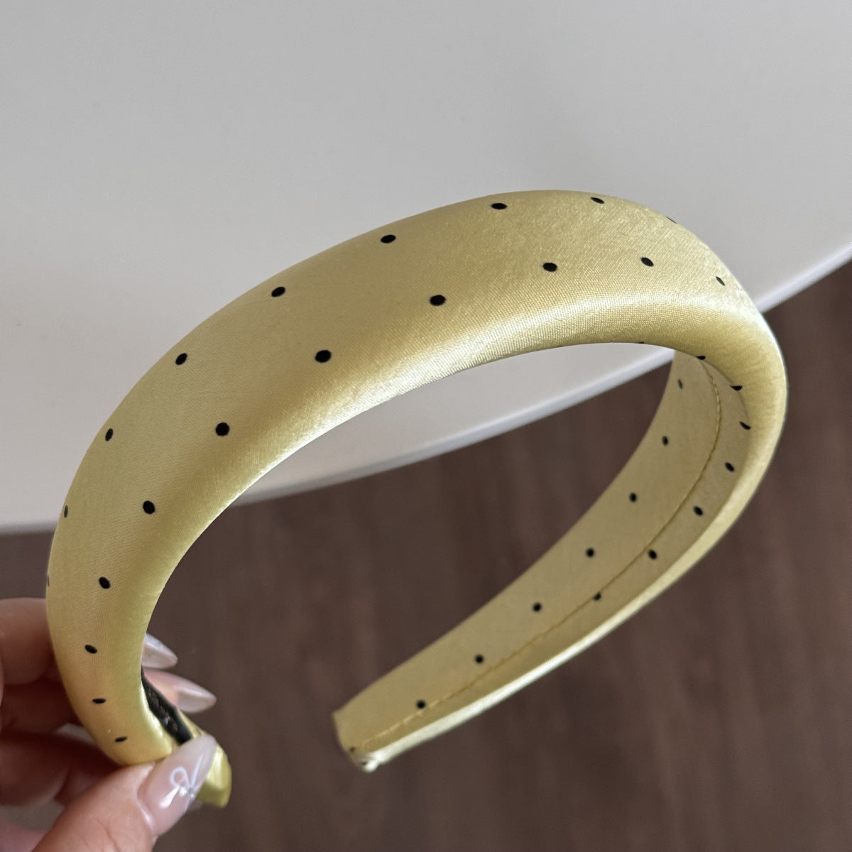 波點簡約髮箍－細節特寫8｜https://igowo.tw/