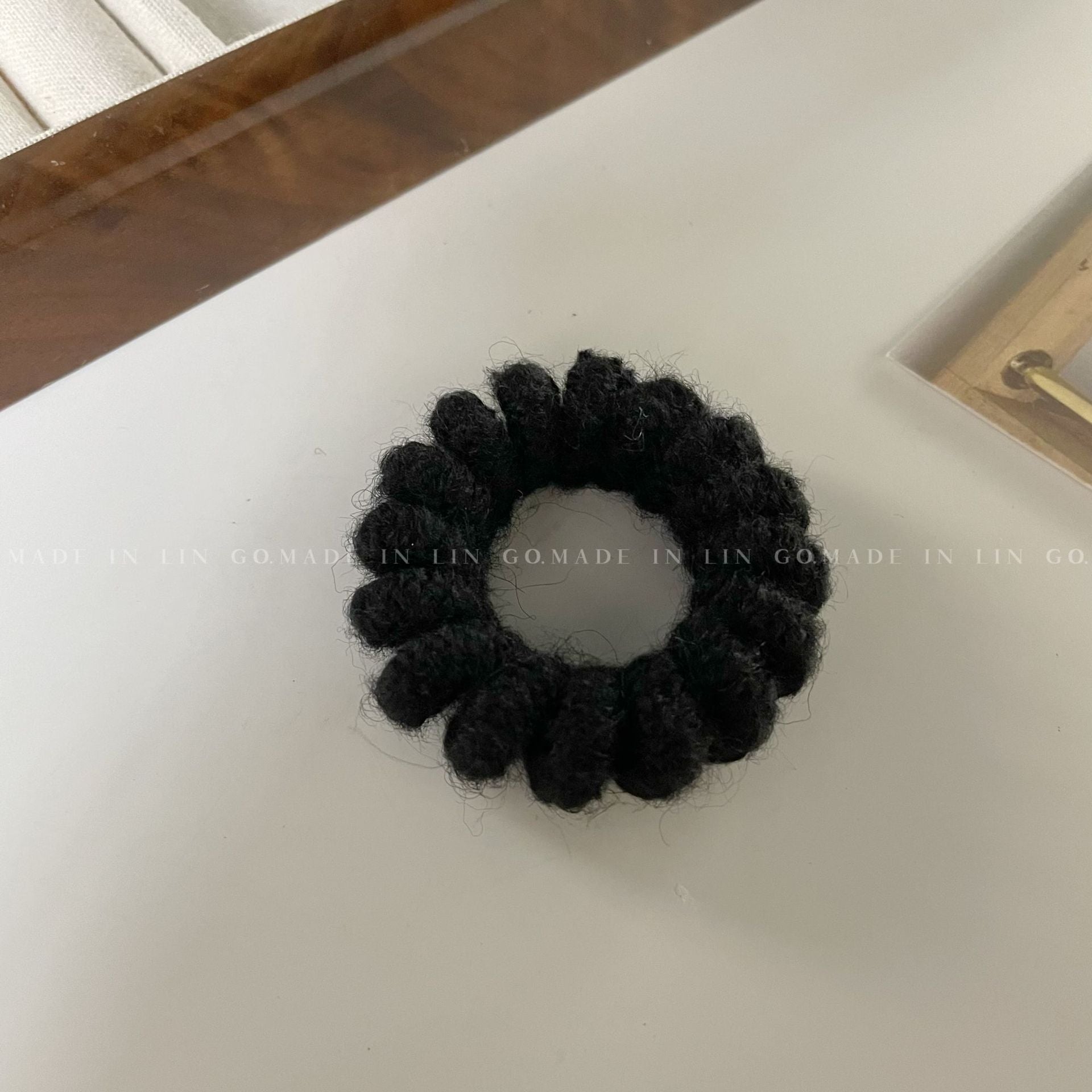 棕色簡約髮圈－米白色款細節｜https://igowo.tw/