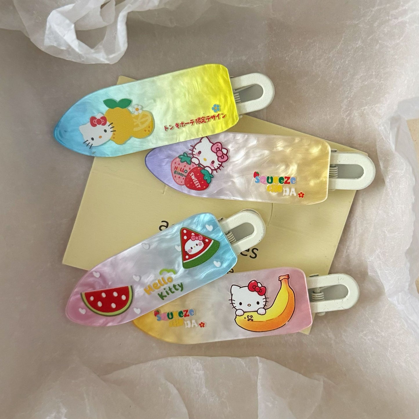 壓克力貓咪水果髮夾－商品主圖｜https://igowo.tw/