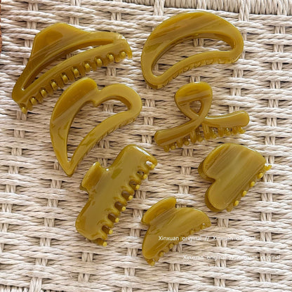 愛心簡約鯊魚夾－商品主圖｜https://igowo.tw/