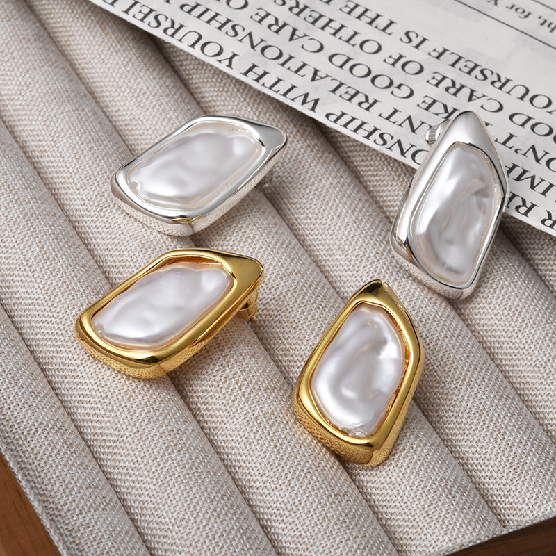 金色古巴鍊貝殼耳釘－銀色（鍍厚銀）款實拍｜https://igowo.tw/