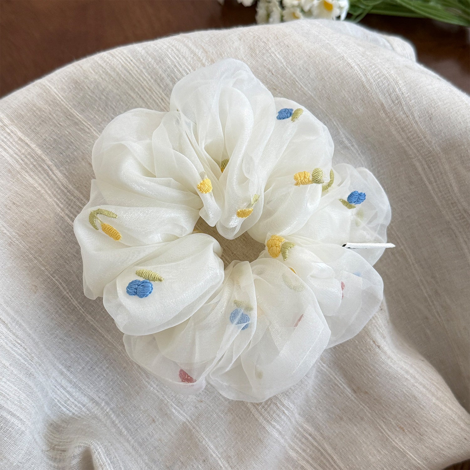 網紗大腸圈刺繡髮圈－商品主圖｜https://igowo.tw/