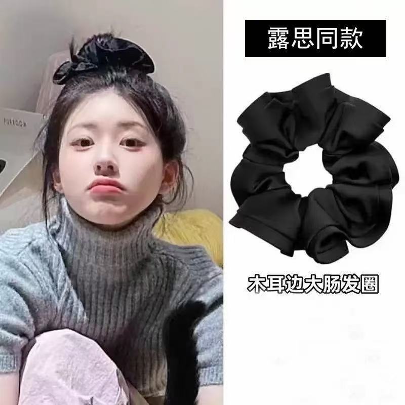 大腸圈格紋多層髮圈－卡其木耳邊髮圈款細節｜https://igowo.tw/