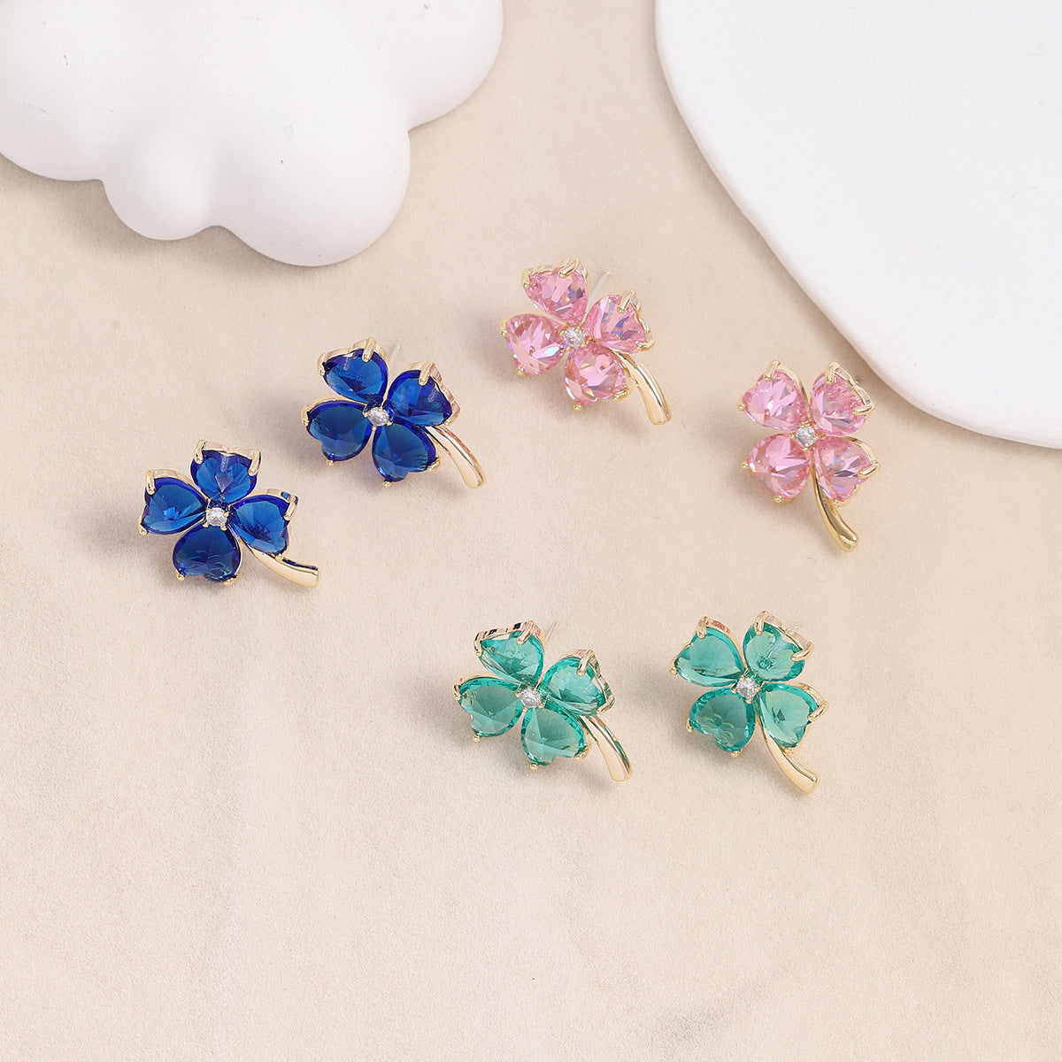 S925鋯石花朵耳環－綠色款實拍｜https://igowo.tw/
