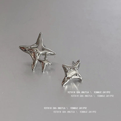 貓眼石星星不對稱耳釘－商品主圖｜https://igowo.tw/