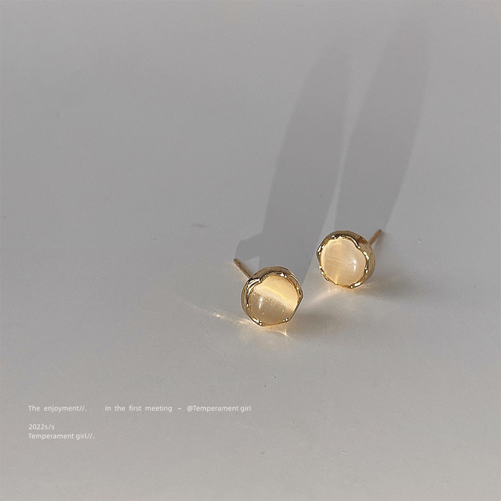貓眼石圓形簡約耳釘－商品主圖｜https://igowo.tw/