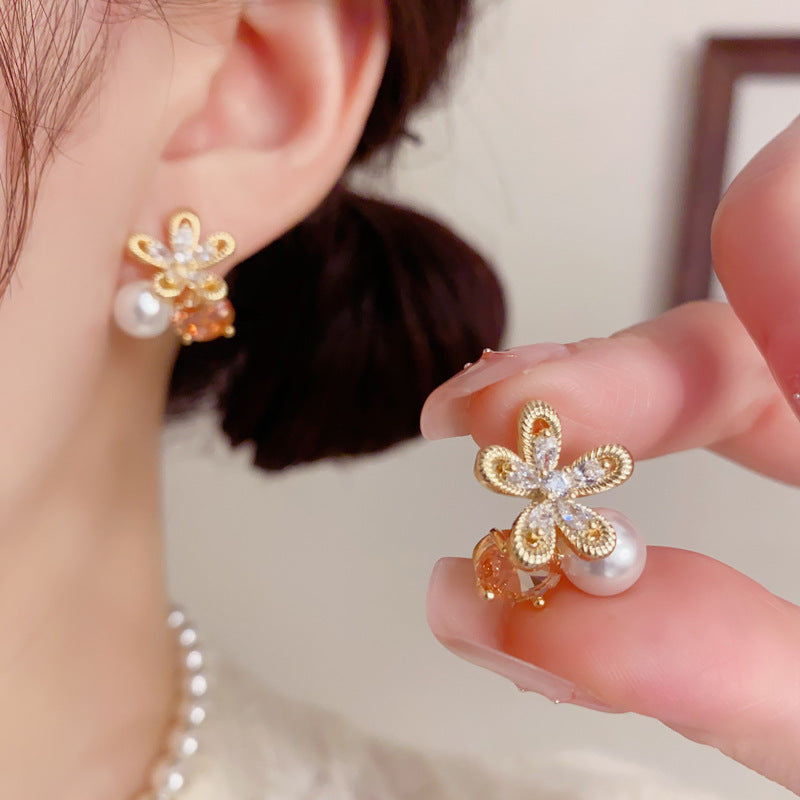 S925珍珠鋯石花朵耳環－第二視角實拍｜https://igowo.tw/